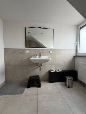 Badezimmer DG
- 