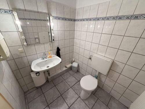 WC - 