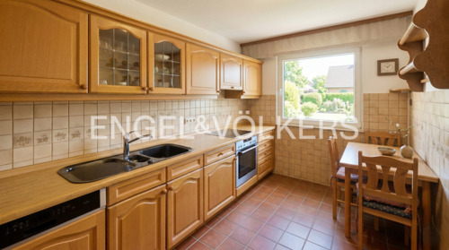 Großzügige Küche - 