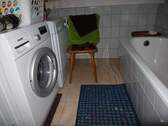 1.OG, separate Wohnung - Bad - 