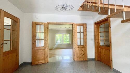 Bild 2 - 7 Zimmer Einfamilienhaus zum Kaufen in Reinfeld