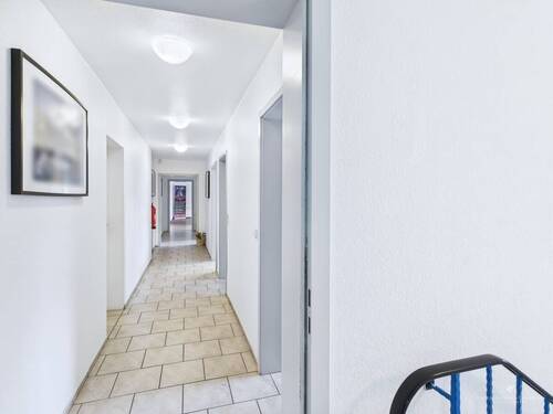 Flur Anfang - 5 Zimmer Büro in Bremerhaven / Fischereihafen