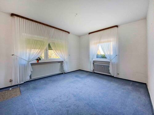 Schlafzimmer im EG - 7 Zimmer Einfamilienhaus in Münsterdorf