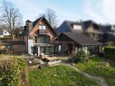 Drohnenansicht Garten schräg - 