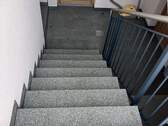Treppe zur Wohnung - 