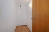Abstellkammer / Separates WC nach Bedarf einrichtbar - 