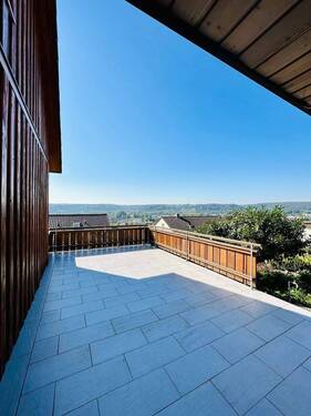 Terrasse mit Weitblick - Ebelsbach - Großzügiges Einfamilienhaus mit 2 Terrassen