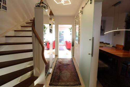 Eingangsbereich - 5 Zimmer Reihenmittelhaus zum Kaufen in Erding