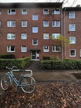 Straßenansicht - 3 Zimmer Etagenwohnung zum Kaufen in Hamburg