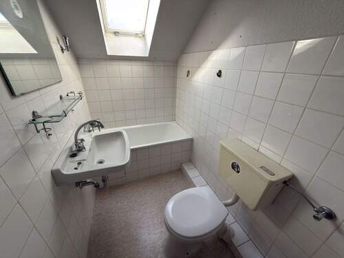 Vollbad im Obergeschoss - 