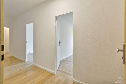 Blick von der Wohnungstür - 3 Zimmer Etagenwohnung in Berlin