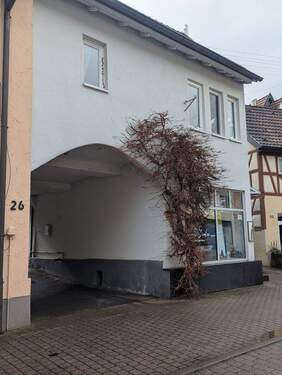Außenansicht - 6 Zimmer Mehrfamilienhaus, Wohnhaus zur Miete in Baden-Württemberg - Külsheim