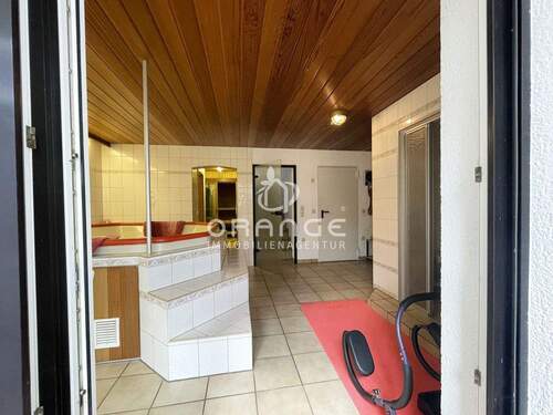 Rechts gehts in die Dampfsaune, dahinter rechts in den Ruhebereich - 