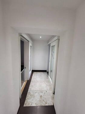 Flur Wohnung UG - 