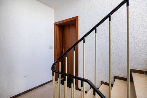 Treppenhaus - Etagenwohnung mit 83,00 m&sup2; in BI- Brackwede zum Kaufen