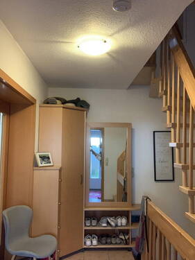 Gang EG mit Garderobenschrank - 