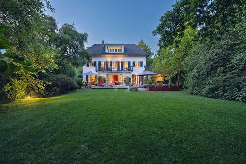 Blaue Stunde - 1 Zimmer Einfamilienhaus zum Kaufen in Gräfelfing