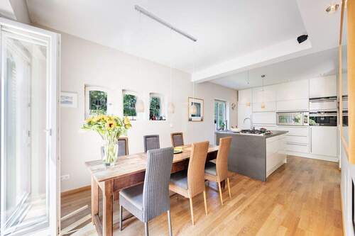 Essbereich und offene Küche - 