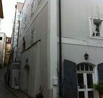 Wohnen im Herzen der Altstadt. Sehr schöne 3 Zimmer mit Stuck. Auch WG geeignet. Wegen Besichtigung anrufen!!! - Passau