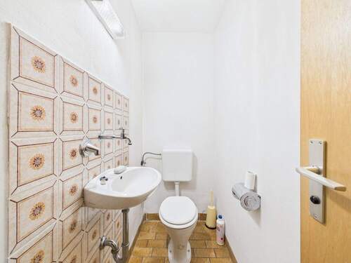 WC UG - 