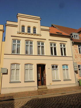 Außenansicht - 1 Zimmer Mehrfamilienhaus, Wohnhaus in Güstrow