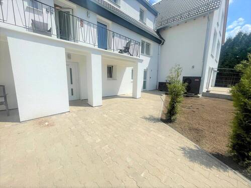 Rückseite Gebäude - Neues Boardinhouse MFH mit 7 Whg- Einheiten bzw. 23 Schlafzimmern in gefragter Lage von Böbingen