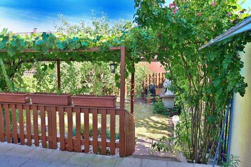 Terrasse mit Garten - Reihenmittelhaus mit 105,00 m&sup2; in Nürnberg zum Kaufen