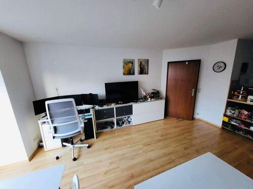 Wohnzimmer - Etagenwohnung mit 52,00 m&sup2; in Bonn zur Miete