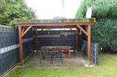 Überdachte Terrasse im Garten - 