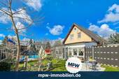 Hausansicht - Wohnen im Grünen - Energiesparhaus mit Wintergarten & Pool