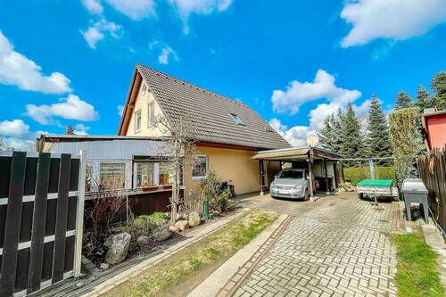 vordere Hausansicht - 