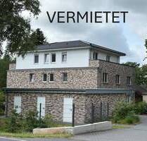 !! SCHICK !! gepflegte + schöne 3 Zimmer-Wohnung mit FAHRSTUHL und BALKON ! in OTTERSBERG