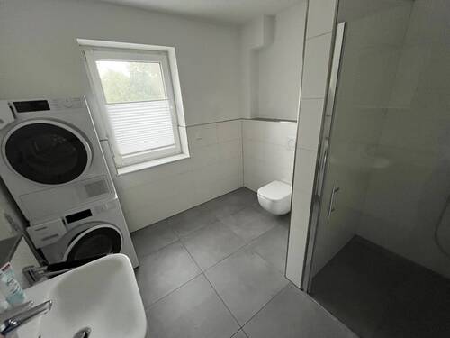Bad mit WM-Anschluss - 3 Zimmer Etagenwohnung zur Miete in Ottersberg