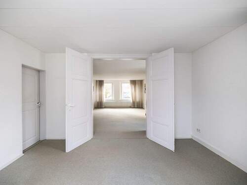 Besprechung (OG links) - 