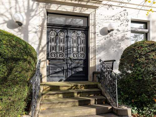 Eingangsbereich links - 1 Zimmer Mehrfamilienhaus, Wohnhaus in Bünde
