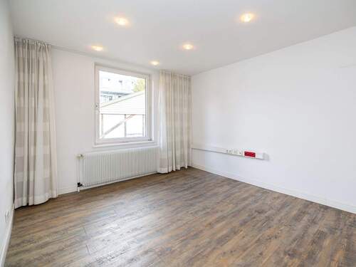 Büro 3 (EG links) - 