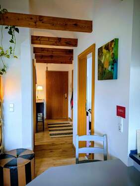 Diele mit Wohnungseingang - 