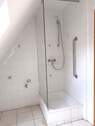 Bad mit Dusche - 