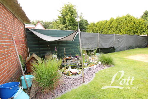 Garten hinter dem Nebengebäude - 