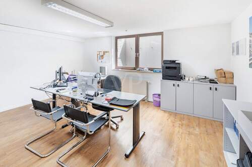 Arbeitszimmer im Untergeschoss - 
