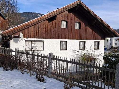 Ansicht - 8 Zimmer Mehrfamilienhaus, Wohnhaus zum Kaufen in Bodenmais