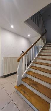 TREPPENAUFGANG VOM EG ZUM OG - 