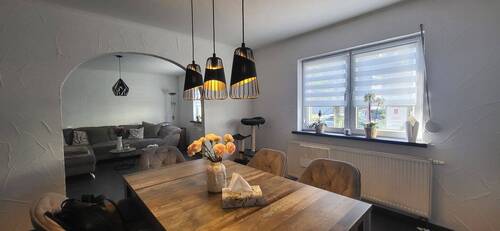 OFFEN WOHNEN, KOCHEN UND ESSEN - 