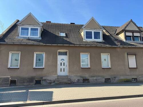 Straßenansicht - Einfam. Haus für den Handwerker