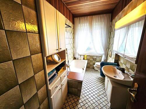 Bad mit Wanne EG - 