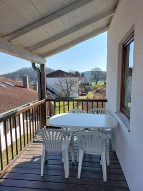 Balkon - 3 Zimmer Etagenwohnung zum Kaufen in Falkenstein