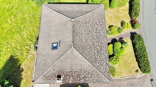 Zustand vom Dach - Einfamilienhaus mit 190,00 m² in Hirzenhain zum Kaufen