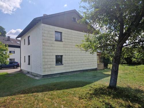Seitliche Ansicht - 5 Zimmer Einfamilienhaus in Emmerting