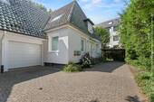 Außenbereich Eingang - 8 Zimmer Einfamilienhaus in Bremen