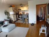 Wohnzimmer-ebenso - 2 Zimmer Etagenwohnung in Düsseldorf